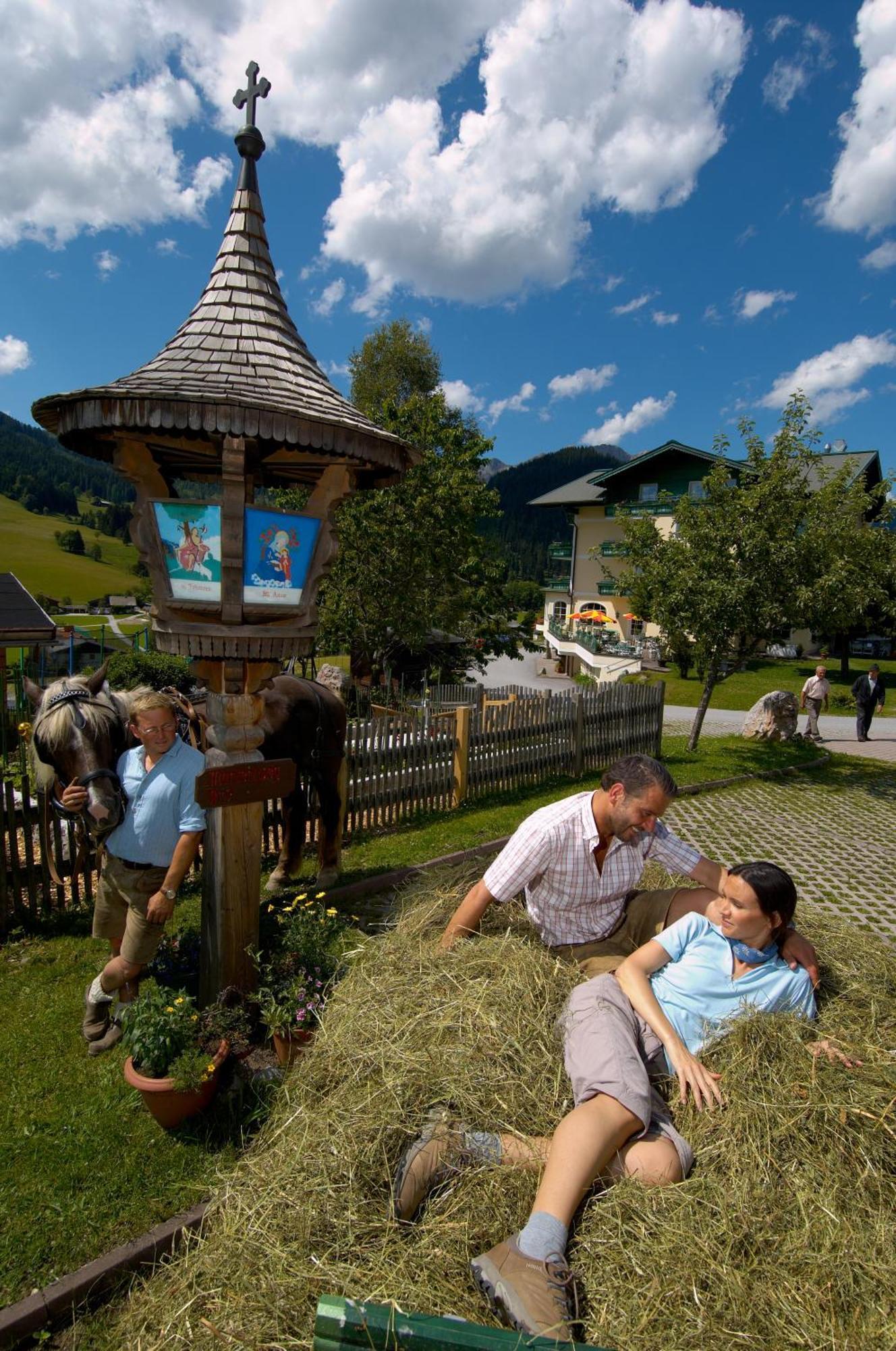 Wohlfuehlresort Und Feriengut Martinerhof Sankt Martin am Tennengebirge Exterior foto