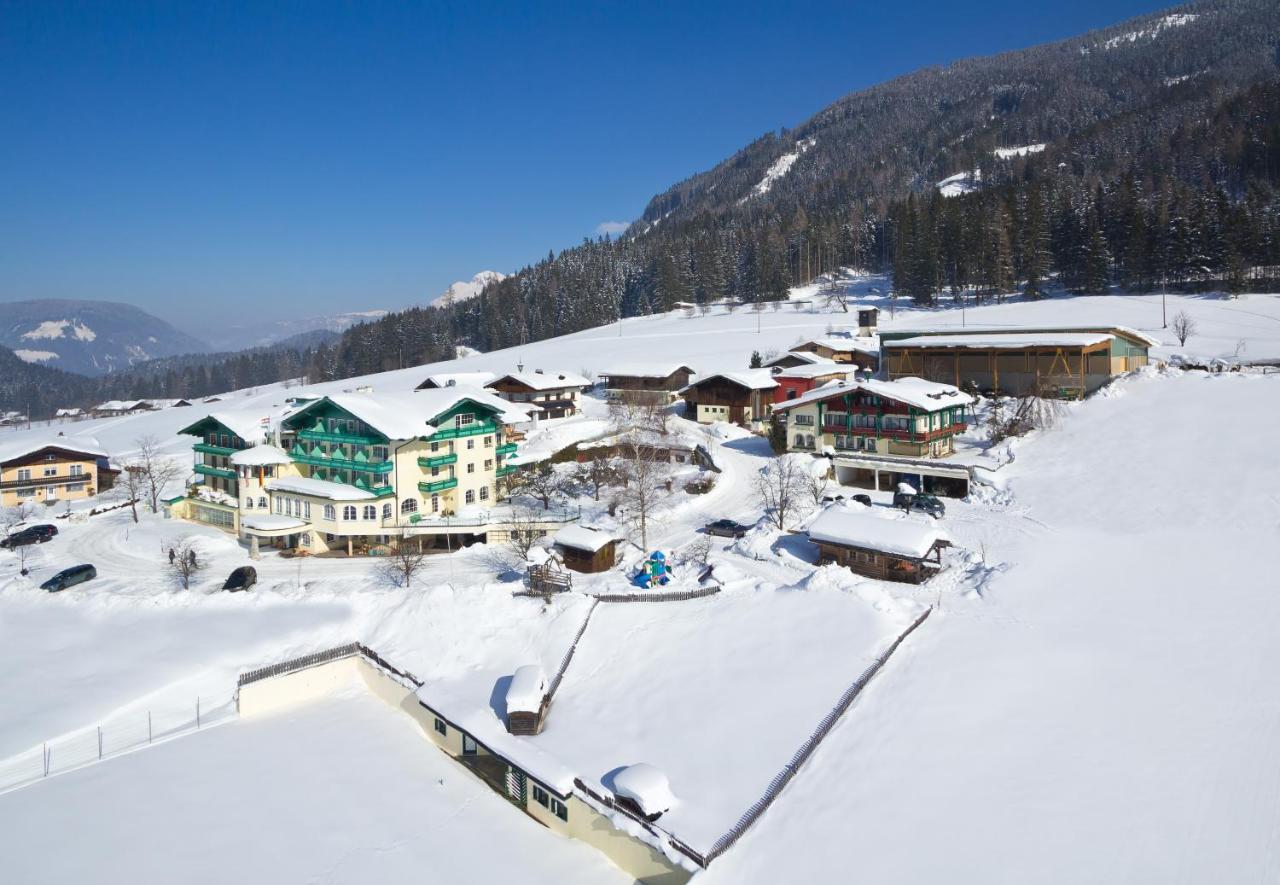 Wohlfuehlresort Und Feriengut Martinerhof Sankt Martin am Tennengebirge Exterior foto