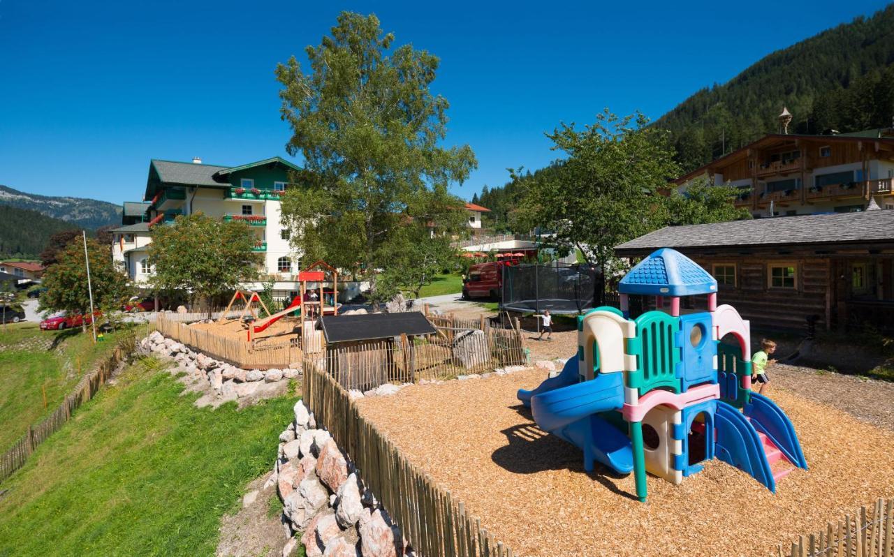 Wohlfuehlresort Und Feriengut Martinerhof Sankt Martin am Tennengebirge Exterior foto